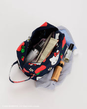 Load image into Gallery viewer, NEW! Dopp Kit - Hello Kitty Apple
