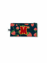 Load image into Gallery viewer, Personalised your Flat Pouch Set / Carrots & Berries