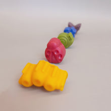 Load image into Gallery viewer, Minibeast Crayon Set