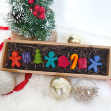 Load image into Gallery viewer, Joy Christmas Crayon Set