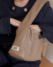Load image into Gallery viewer, Diff Soft Vegan Leather Bag - Etoffe
