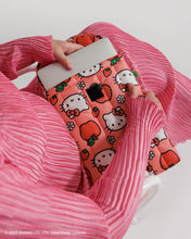 Load image into Gallery viewer, Puffy Laptop Sleeve / Hello Kitty Apple 13&quot;/14&quot; (Small)
