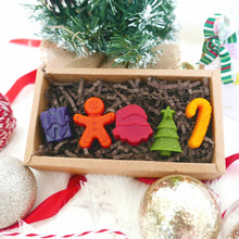 Load image into Gallery viewer, Joy Christmas Crayon Set
