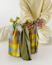 Load image into Gallery viewer, Wine Baggu Set of 3 / Warm Metallics
